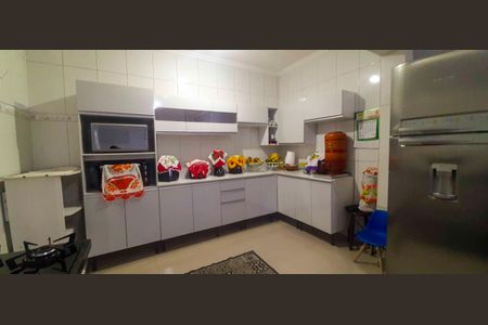 Casa à venda com 231m², 4 quartos e 2 vagasCozinha