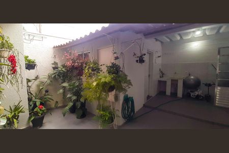 Casa à venda com 231m², 4 quartos e 2 vagasQuintal