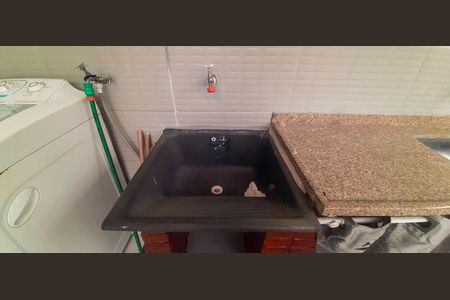 Casa à venda com 231m², 4 quartos e 2 vagasÁrea de Serviço 1