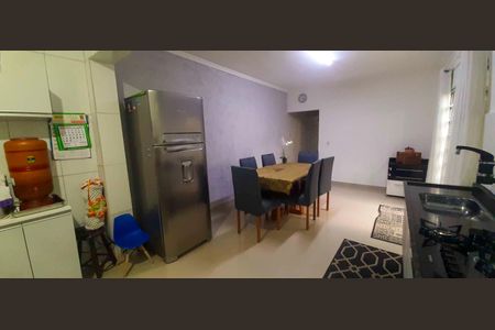 Casa à venda com 231m², 4 quartos e 2 vagasCozinha