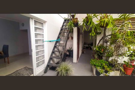Casa à venda com 231m², 4 quartos e 2 vagasQuintal