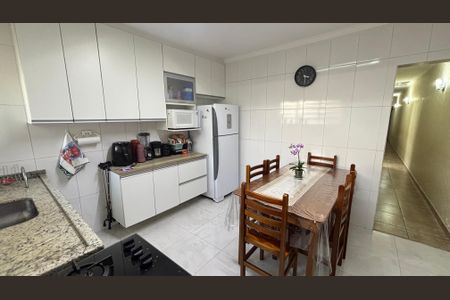 Casa à venda com 200m², 3 quartos e 2 vagasCozinha
