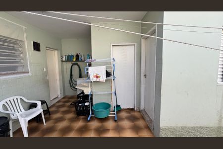 Casa à venda com 200m², 3 quartos e 2 vagasÁrea de Serviço