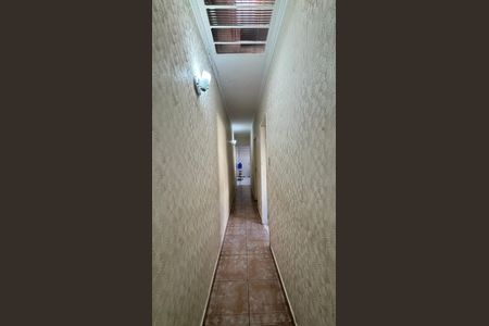 Casa à venda com 200m², 3 quartos e 2 vagasCorredor