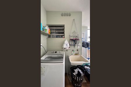 Casa à venda com 200m², 3 quartos e 2 vagasÁrea de Serviço