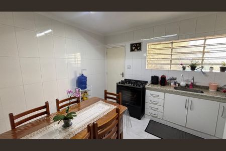 Casa à venda com 200m², 3 quartos e 2 vagasCozinha