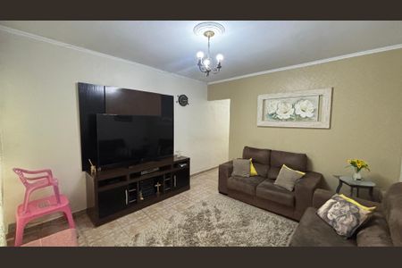 Casa à venda com 200m², 3 quartos e 2 vagasSala