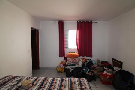 Casa à venda com 251m², 5 quartos e 1 vagaQuarto 2