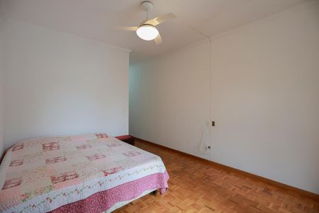 Casa à venda com 235m², 3 quartos e 3 vagasSuíte 2