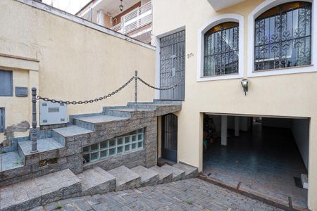 Casa à venda com 235m², 3 quartos e 3 vagasEntrada