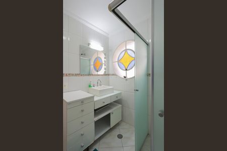 Casa à venda com 235m², 3 quartos e 3 vagasBanheiro da suíte 1