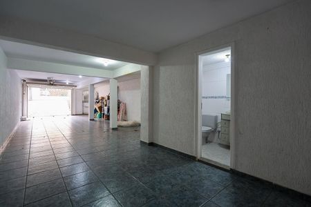 Casa à venda com 235m², 3 quartos e 3 vagasGaragem