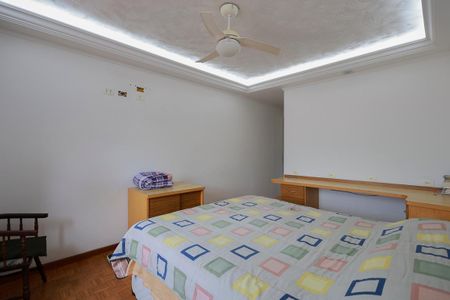 Casa à venda com 235m², 3 quartos e 3 vagasSuíte 1