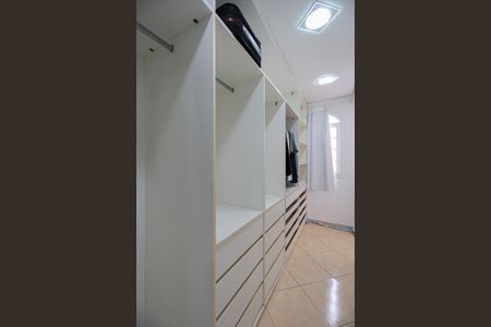 Casa à venda com 235m², 3 quartos e 3 vagasCloset da suíte 1