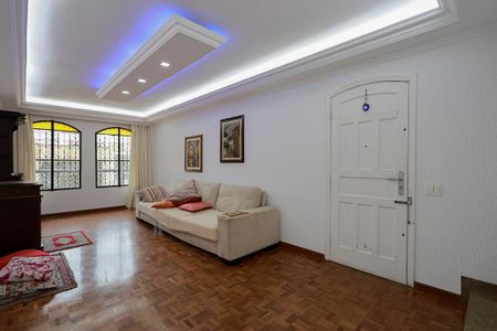 Casa à venda com 235m², 3 quartos e 3 vagasSala de estar