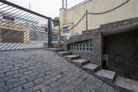 Casa à venda com 235m², 3 quartos e 3 vagasEntrada