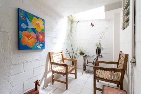 Casa à venda com 300m², 6 quartos e 4 vagas Casa à venda com 300m², 6 quartos e 4 vagasÁrea de Serviço