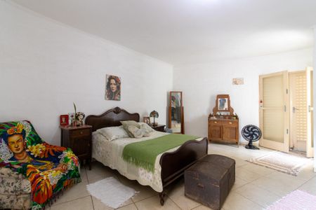 Casa à venda com 300m², 6 quartos e 4 vagas Casa à venda com 300m², 6 quartos e 4 vagasSuíte 2