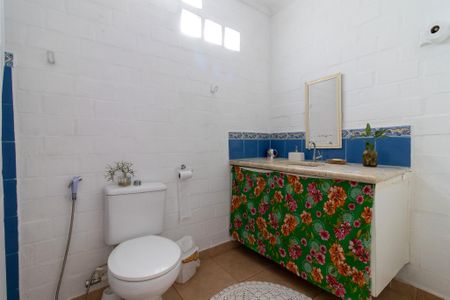 Casa à venda com 300m², 6 quartos e 4 vagas Casa à venda com 300m², 6 quartos e 4 vagasBanheiro da Suíte 1