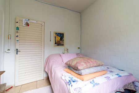 Casa à venda com 300m², 6 quartos e 4 vagas Casa à venda com 300m², 6 quartos e 4 vagasQuarto 2