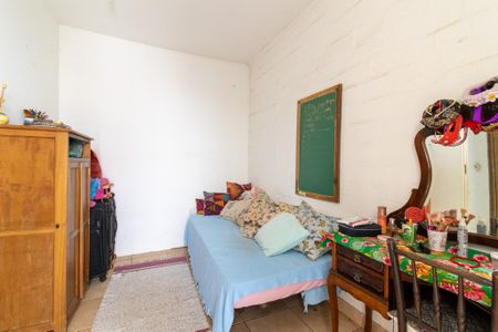 Casa à venda com 300m², 6 quartos e 4 vagas Casa à venda com 300m², 6 quartos e 4 vagasQuarto 4