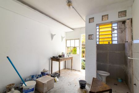 Casa à venda com 300m², 6 quartos e 4 vagas Casa à venda com 300m², 6 quartos e 4 vagasQuarto de Serviço
