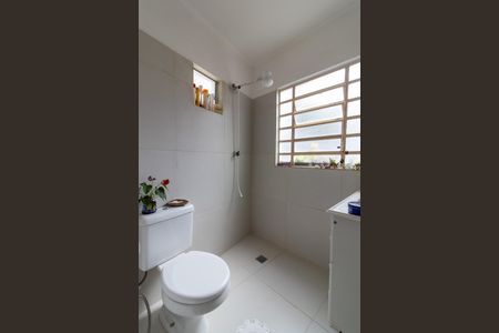 Casa à venda com 300m², 6 quartos e 4 vagas Casa à venda com 300m², 6 quartos e 4 vagasBanheiro da Suíte 2