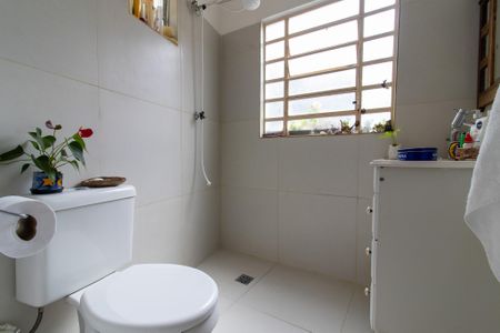 Casa à venda com 300m², 6 quartos e 4 vagas Casa à venda com 300m², 6 quartos e 4 vagasBanheiro da Suíte 2