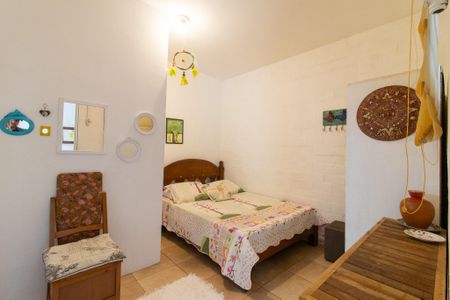 Casa à venda com 300m², 6 quartos e 4 vagas Casa à venda com 300m², 6 quartos e 4 vagasSuíte 1