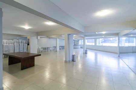Apartamento para alugar com 76m², 3 quartos e 2 vagas Apartamento para alugar com 76m², 3 quartos e 2 vagasÁrea comum - Salão de festas
