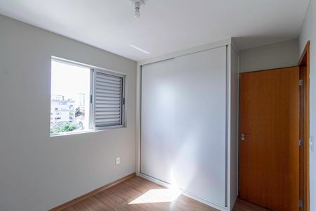 Apartamento para alugar com 76m², 3 quartos e 2 vagas Apartamento para alugar com 76m², 3 quartos e 2 vagasQuarto 2