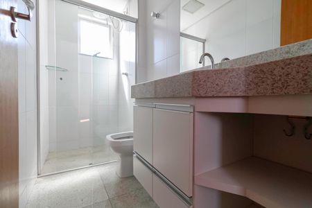 Apartamento para alugar com 76m², 3 quartos e 2 vagas Apartamento para alugar com 76m², 3 quartos e 2 vagasBanheiro da suíte