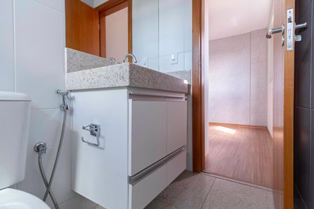 Apartamento para alugar com 76m², 3 quartos e 2 vagas Apartamento para alugar com 76m², 3 quartos e 2 vagasBanheiro da suíte
