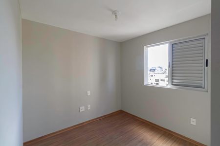 Apartamento para alugar com 76m², 3 quartos e 2 vagas Apartamento para alugar com 76m², 3 quartos e 2 vagasQuarto 2