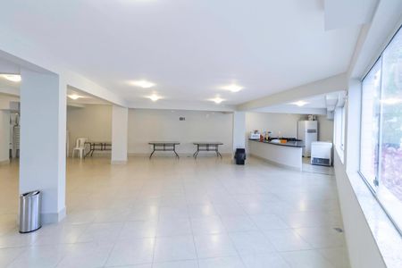 Apartamento para alugar com 76m², 3 quartos e 2 vagas Apartamento para alugar com 76m², 3 quartos e 2 vagasÁrea comum - Salão de festas
