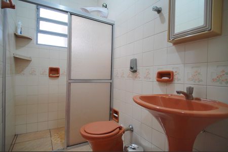 Casa à venda com 250m², 4 quartos e 3 vagasBanheiro 2