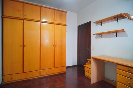 Casa à venda com 250m², 4 quartos e 3 vagasQuarto 2