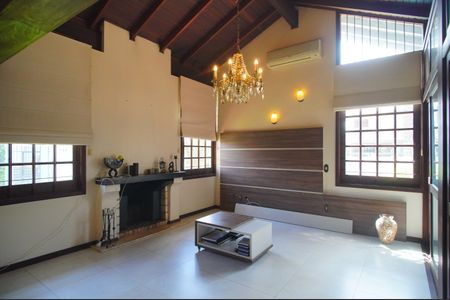 Sala de casa à venda com 4 quartos, 250m² em Pinheiro, São Leopoldo