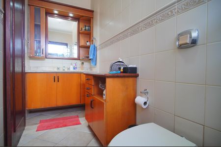 Casa à venda com 250m², 4 quartos e 3 vagasBanheiro da Suíte