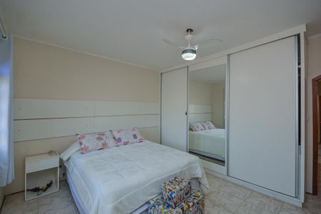 Casa para alugar com 240m², 3 quartos e 4 vagas Casa para alugar com 240m², 3 quartos e 4 vagasSuíte