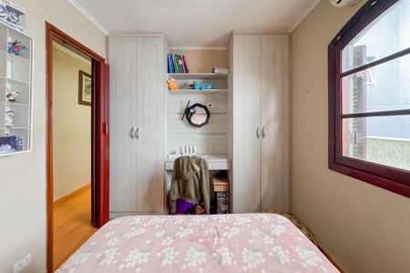 Casa à venda com 350m², 4 quartos e 2 vagas Casa à venda com 350m², 4 quartos e 2 vagasQuarto 1