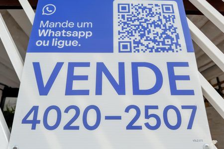 Casa à venda com 350m², 4 quartos e 2 vagas Casa à venda com 350m², 4 quartos e 2 vagasPlaquinha