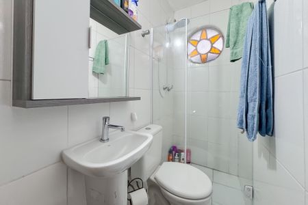 Casa à venda com 350m², 4 quartos e 2 vagas Casa à venda com 350m², 4 quartos e 2 vagasBanheiro Corredor