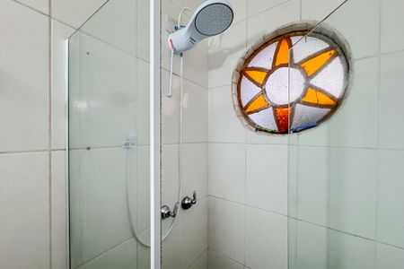 Casa à venda com 350m², 4 quartos e 2 vagas Casa à venda com 350m², 4 quartos e 2 vagasBanheiro Corredor