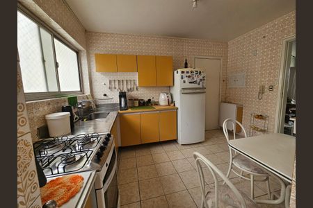 Apartamento à venda com 130m², 3 quartos e 1 vaga Apartamento à venda com 130m², 3 quartos e 1 vagaCozinha