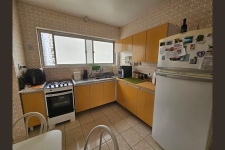 Apartamento à venda com 130m², 3 quartos e 1 vaga Apartamento à venda com 130m², 3 quartos e 1 vagaCozinha