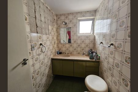 Apartamento à venda com 130m², 3 quartos e 1 vaga Apartamento à venda com 130m², 3 quartos e 1 vagaBanheiro da Suíte