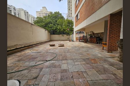 Apartamento à venda com 130m², 3 quartos e 1 vaga Apartamento à venda com 130m², 3 quartos e 1 vagaÁrea comum