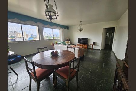 Apartamento à venda com 130m², 3 quartos e 1 vaga Apartamento à venda com 130m², 3 quartos e 1 vagaSala