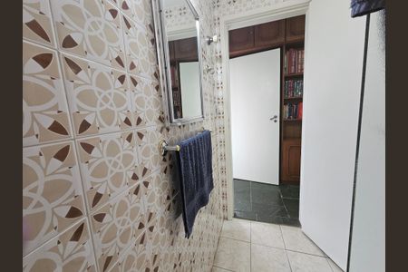 Apartamento à venda com 130m², 3 quartos e 1 vaga Apartamento à venda com 130m², 3 quartos e 1 vagaBanheiro